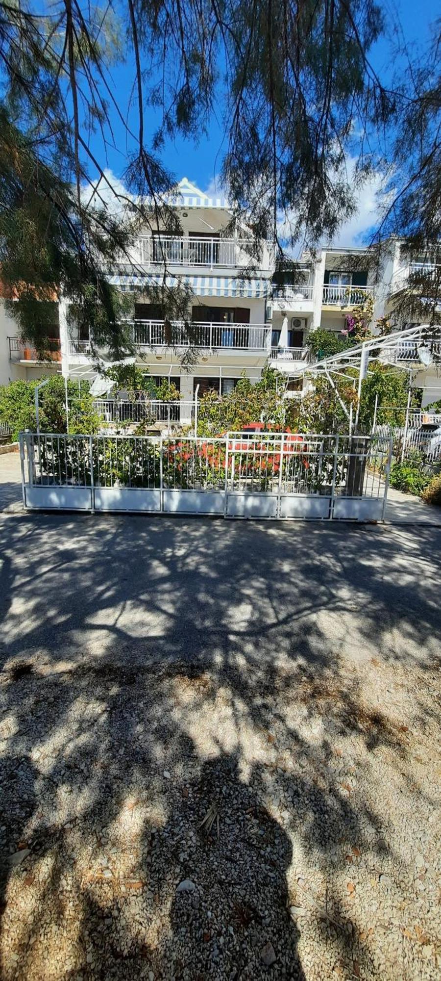 Apartments Ana Bilota เซเกต วรันยีชา ภายนอก รูปภาพ