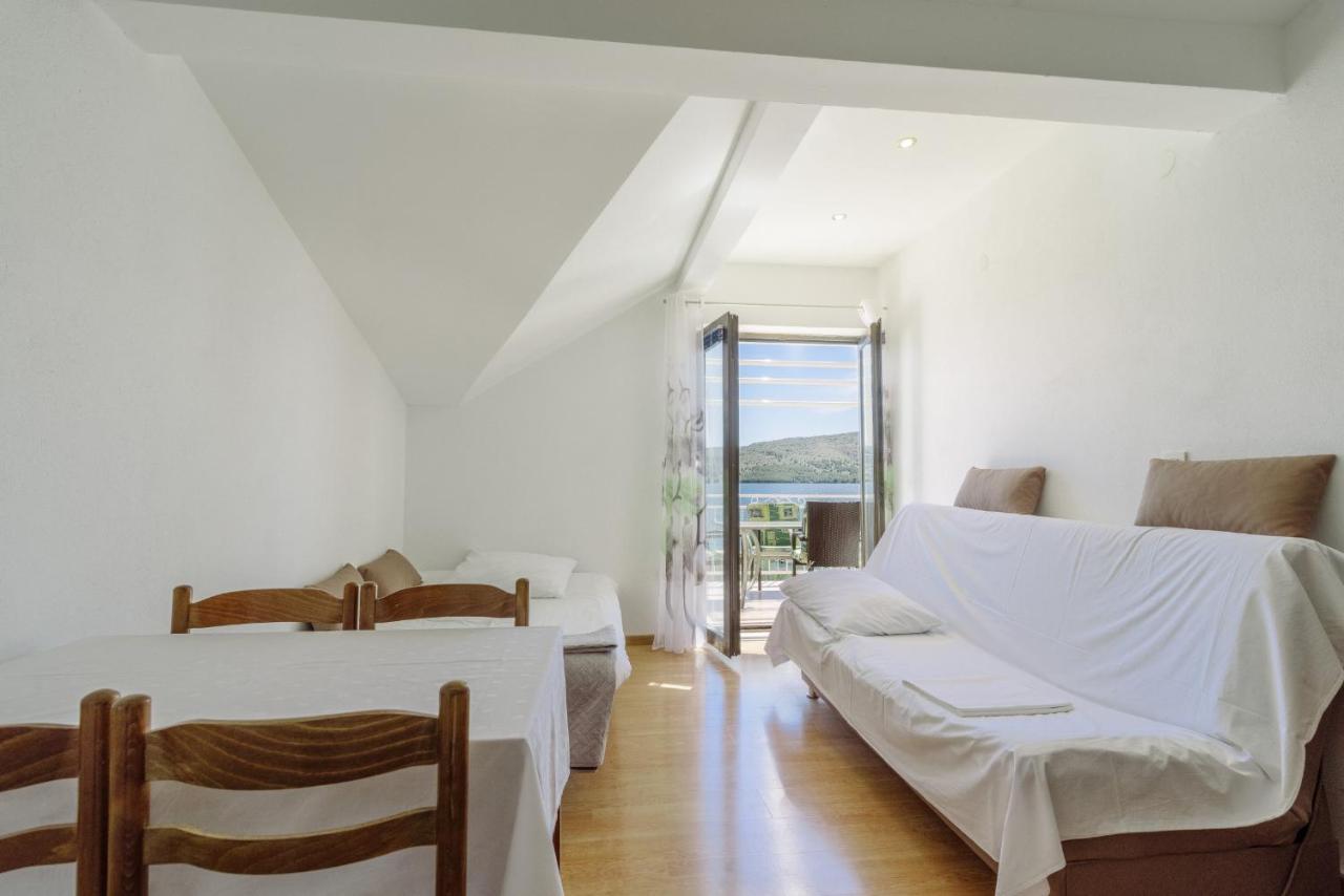 Apartments Ana Bilota เซเกต วรันยีชา ภายนอก รูปภาพ